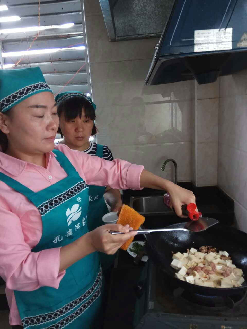 �ش���������ȸ��ס�Ҽ����T���M(f��i)��Ӗ(x��n)�_���ˣ�